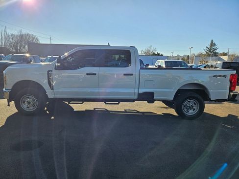 Used 2024 Ford F250 XL w/ XL Chrome Package AWD/4WD image 4