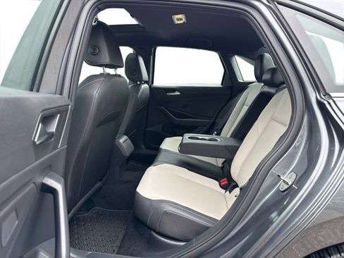 Used 2019 Volkswagen Jetta R-Line FWD image 11