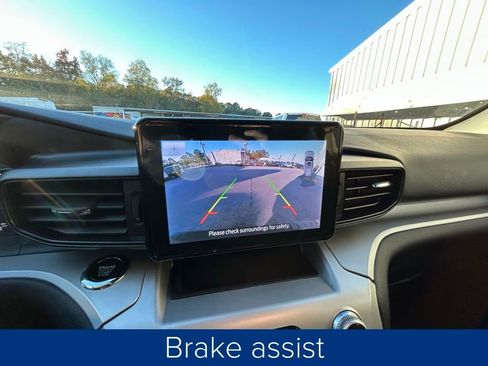 Used 2022 Ford Explorer XLT image 37