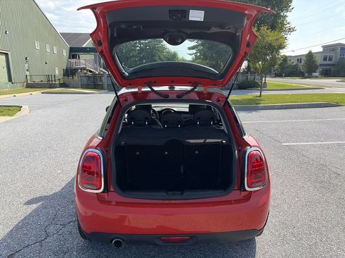 Used 2020 MINI Cooper 4-Door Hardtop w/ Premium Package FWD image 12