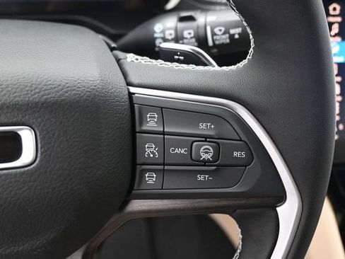New 2026 Jeep Grand Cherokee Limited RWD image 28