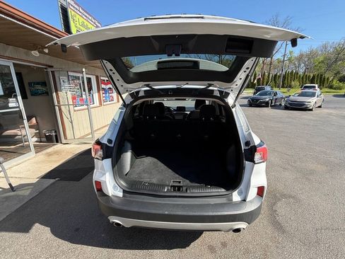 Used 2020 Ford Escape SE AWD/4WD image 9