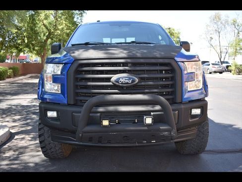 Used 2017 Ford F150 XLT w/ Equipment Group 302A Luxury AWD/4WD image 9