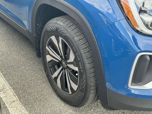 Used 2025 Volkswagen Atlas SE image 19