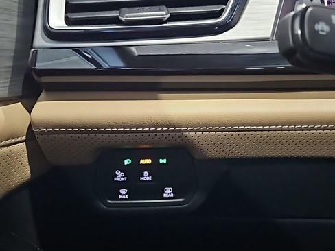 New 2026 Volkswagen Atlas Cross Sport SE image 36