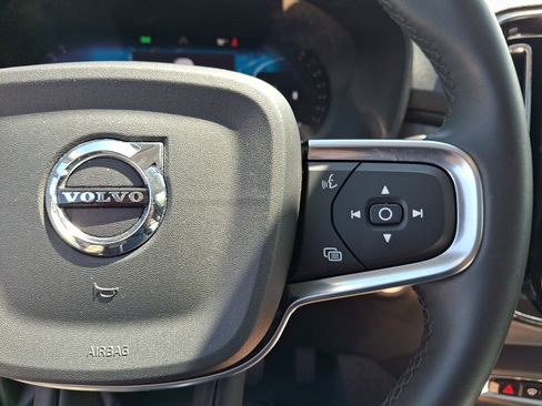 Certified 2024 Volvo XC40 B5 Plus w/ Protection Package Premier AWD/4WD image 24