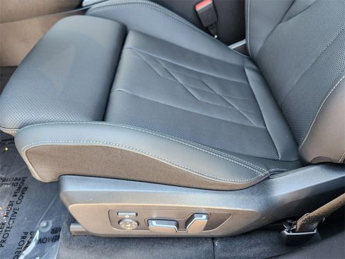 New 2025 BMW X3 xDrive30i w/ Convenience Package image 24