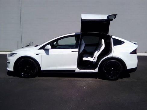 Used 2022 Tesla Model X AWD/4WD image 7