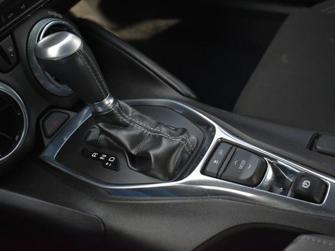 Used 2019 Chevrolet Camaro LT image 33