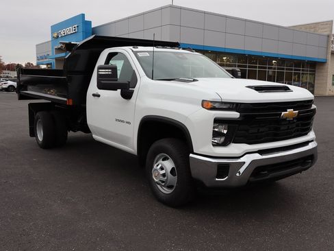 New 2025 Chevrolet Silverado 3500 W/T w/ WT Convenience Package image 2