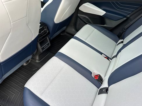 Used 2023 Volkswagen ID.4 Pro S image 12