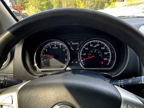 Used 2018 Nissan Versa SV image 18