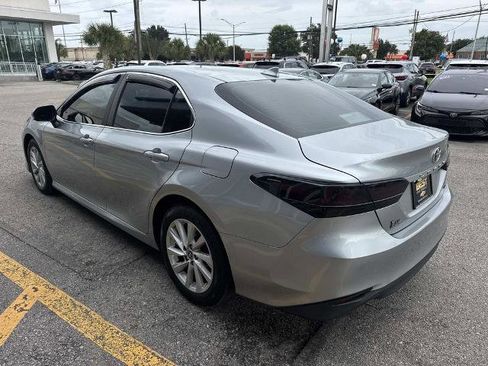 Used 2022 Toyota Camry LE FWD image 6