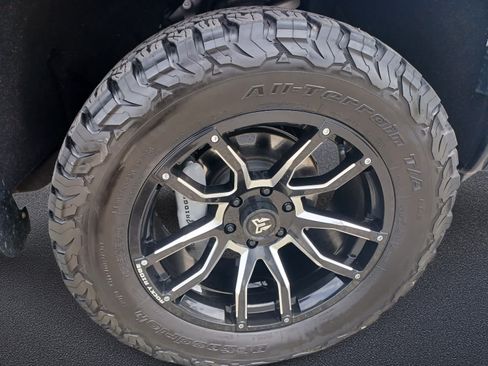 Used 2022 Chevrolet Silverado 1500 RST AWD/4WD image 27