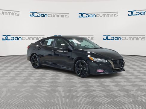 Used 2022 Nissan Sentra SR FWD image 2