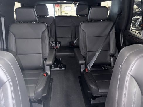 Used 2023 Chevrolet Tahoe Z71 w/ Luxury Package image 29