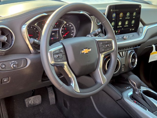 New 2026 Chevrolet Blazer LT w/ Convenience Package FWD image 10