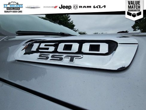 Used 2025 RAM 1500 Big Horn AWD/4WD image 35