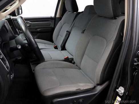 Used 2019 RAM 1500 Big Horn AWD/4WD image 11