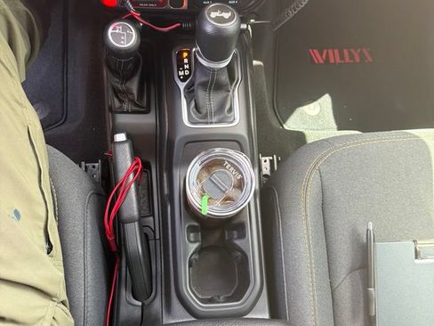Used 2024 Jeep Wrangler Sport AWD/4WD image 13
