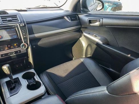 Used 2012 Toyota Camry SE image 23