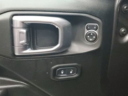 Used 2022 Jeep Wrangler Sport S image 18