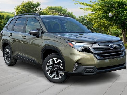 New 2025 Subaru Forester Premium image 2