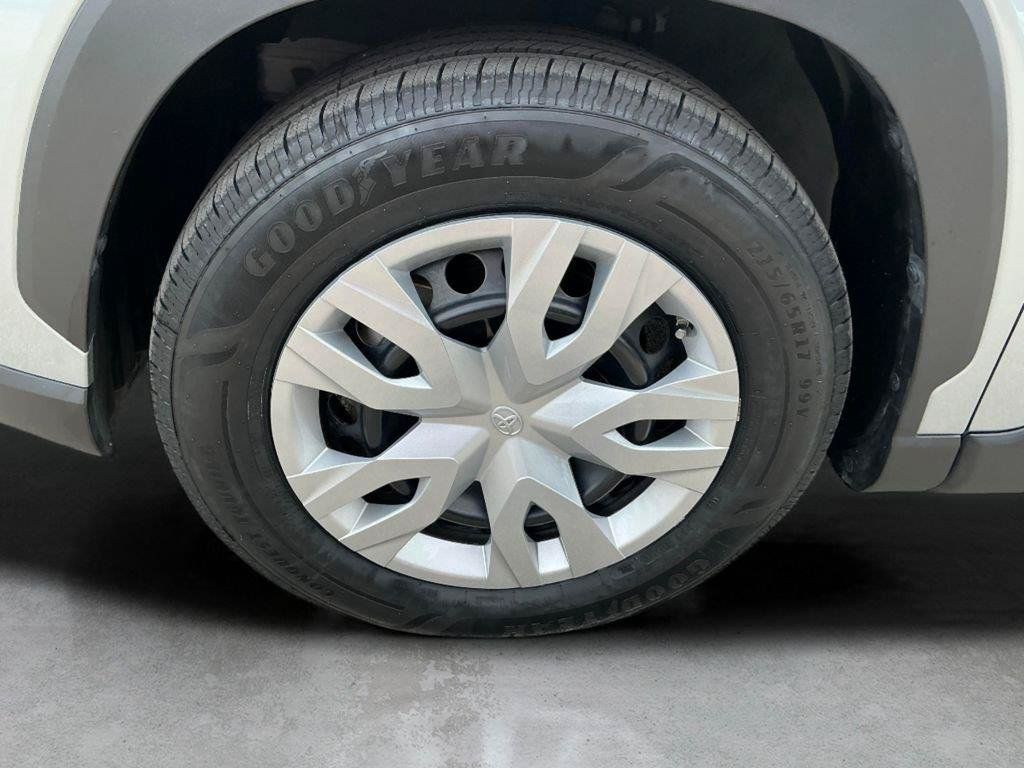 Used 2023 Toyota Corolla Cross L FWD image 10