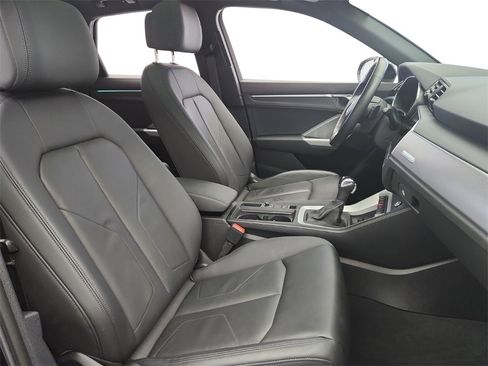 Used 2023 Audi Q3 2.0T Premium Plus image 29