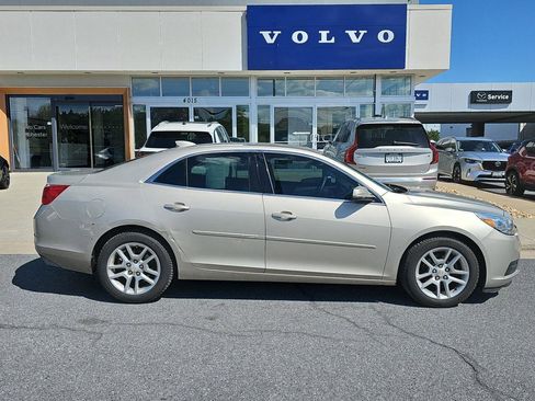 Used 2016 Chevrolet Malibu LT w/ Power Convenience Package FWD image 6
