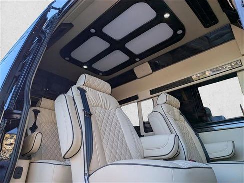 Used 2023 Mercedes-Benz Sprinter 2500 image 20