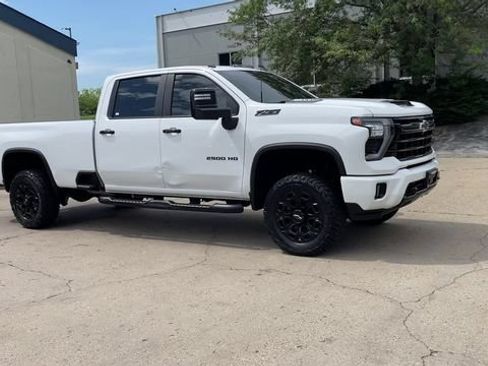 Used 2024 Chevrolet Silverado 2500 LT w/ Z71 Sport Edition AWD/4WD image 2
