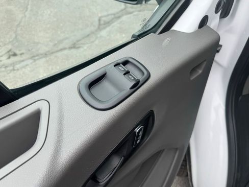 Used 2023 Ford Transit 350 XLT image 22