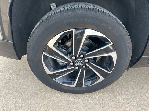 Used 2025 Buick Enclave Sport Touring image 10