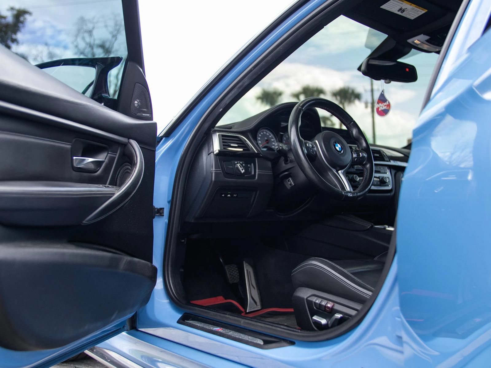 Used 2016 BMW M3 RWD image 22