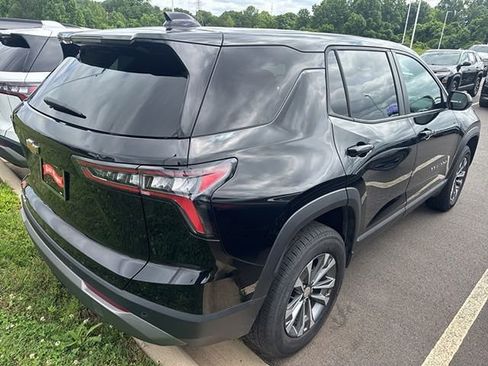 Used 2026 Chevrolet Equinox LT FWD image 5