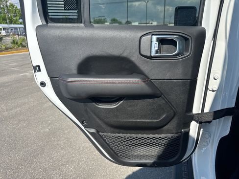 Used 2022 Jeep Gladiator Rubicon w/ LED Lighting Group AWD/4WD image 16