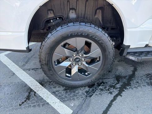 Used 2022 Ford F150 Lightning Lariat w/ Equipment Group 511A High image 26