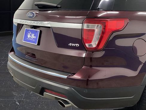 Used 2018 Ford Explorer XLT w/ Equipment Group 202A image 34