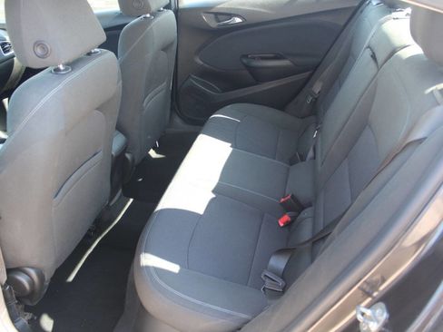 Used 2016 Chevrolet Cruze LT image 11