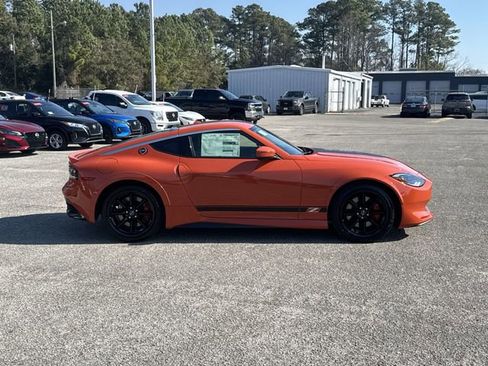 New 2024 Nissan Z Performance w/ Heritage Edition image 4