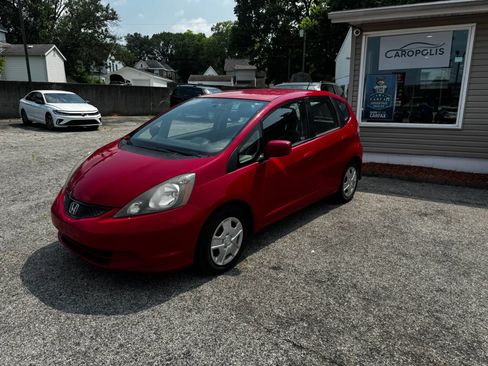 Used 2013 Honda Fit image 1