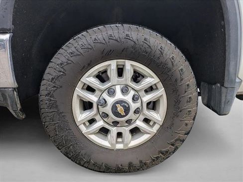 Used 2022 Chevrolet Silverado 2500 LT w/ Convenience Package AWD/4WD image 18