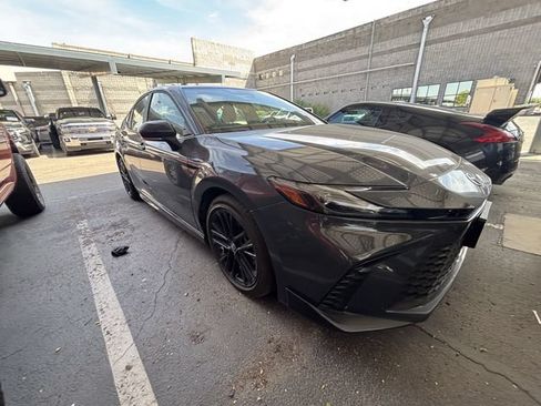 Used 2026 Toyota Camry SE FWD image 4