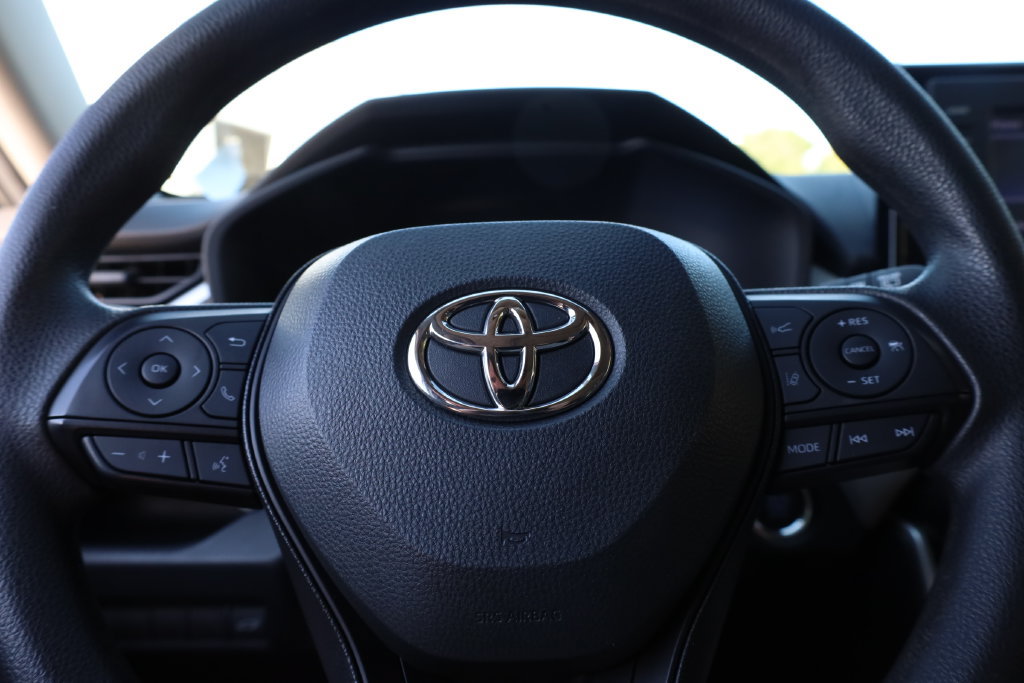 Used 2021 Toyota RAV4 XLE w/ Convenience Package AWD/4WD image 11