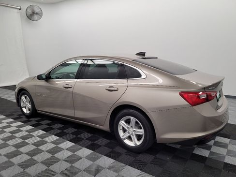 Used 2022 Chevrolet Malibu LS FWD image 3