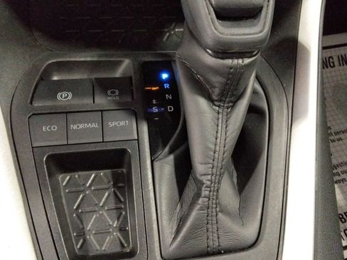 Used 2023 Toyota RAV4 LE image 19