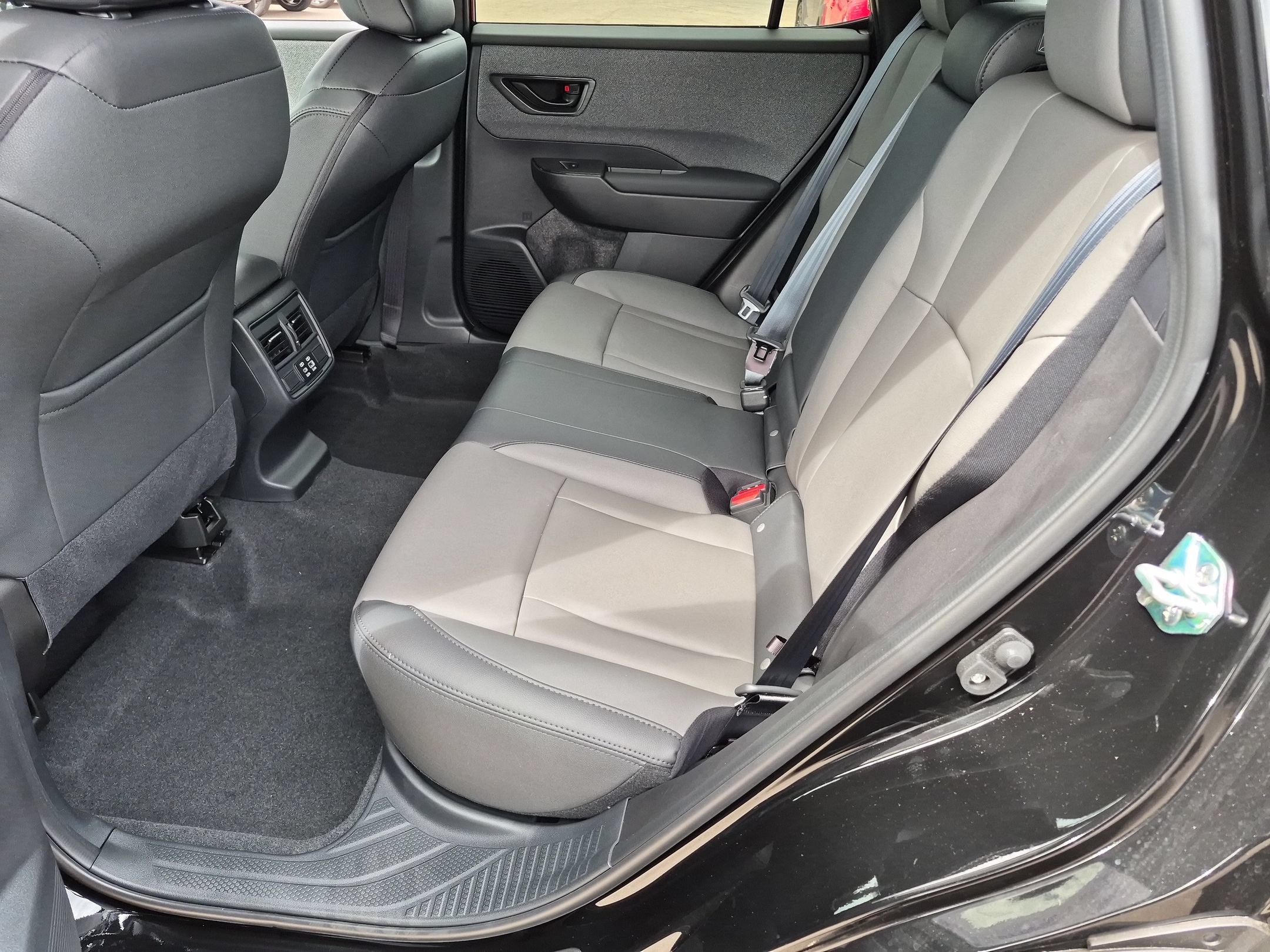 New 2026 Subaru Outback Premium AWD/4WD image 16