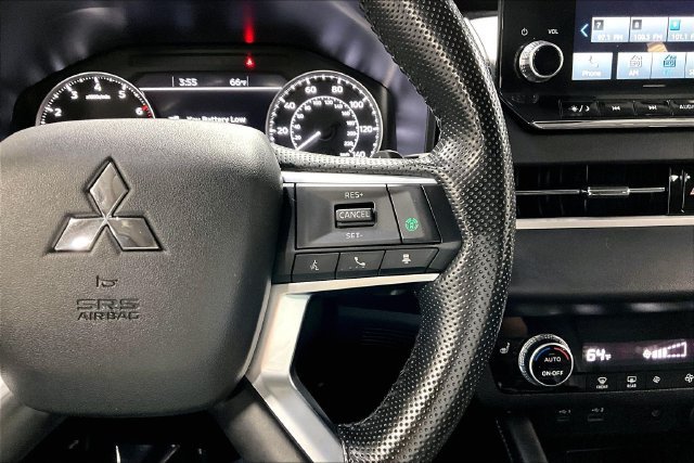 Used 2024 Mitsubishi Outlander SE Black Edition AWD/4WD image 12