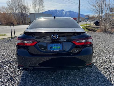 Used 2023 Toyota Camry SE image 6